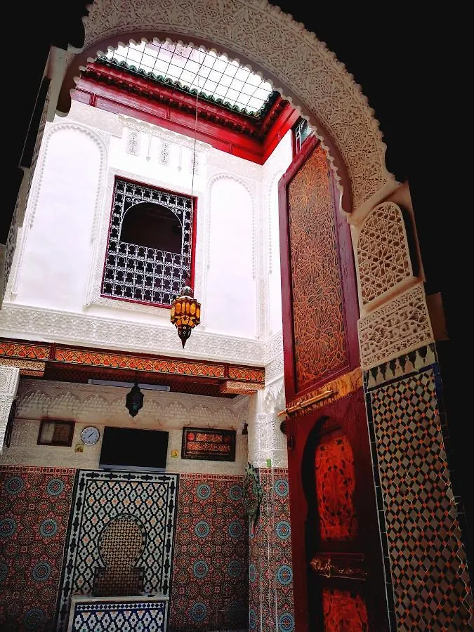 Riad Family Samnoun contacts